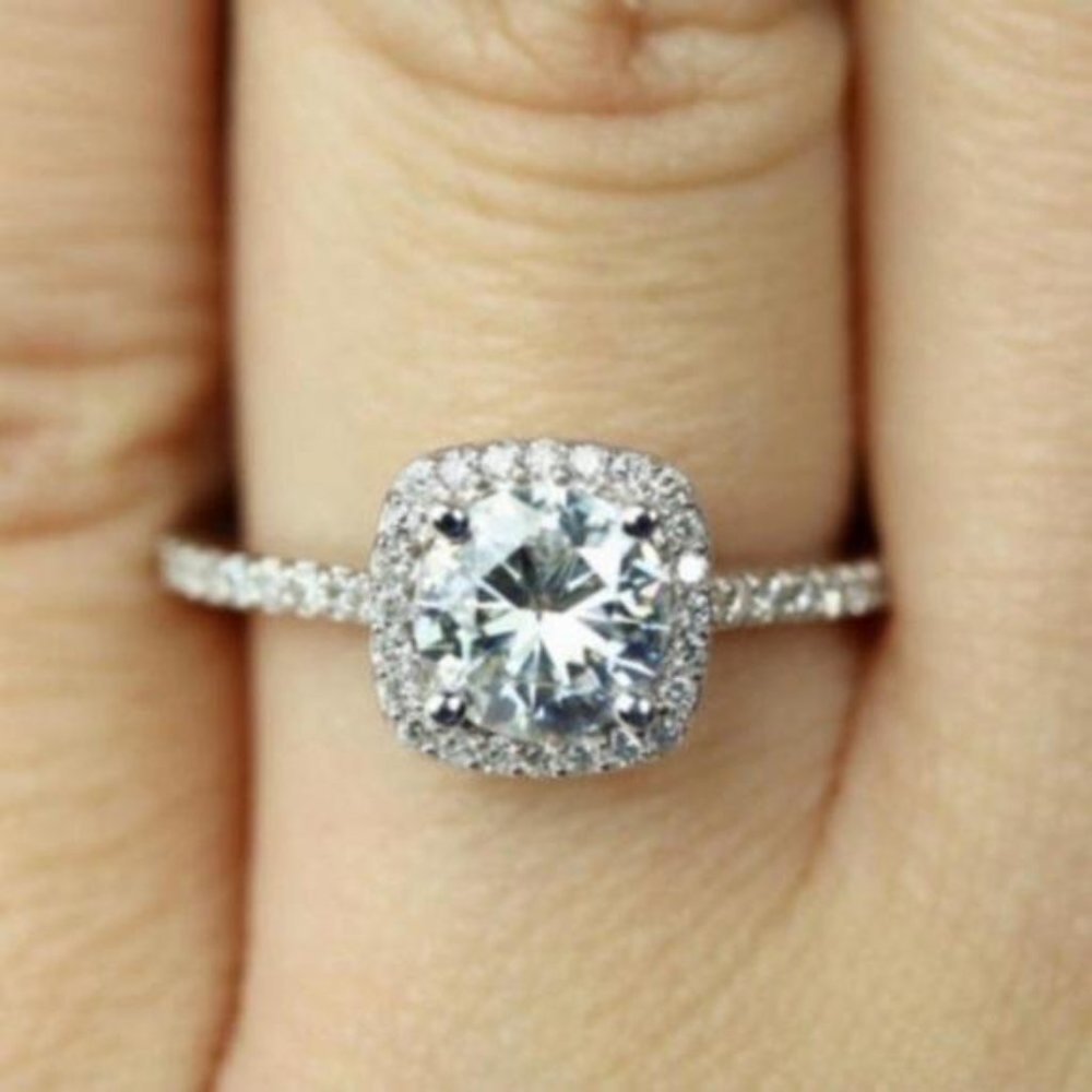 New 18k White Gold Halo Ring, cute Ring, shiny Ring. - Picture 2 of 5